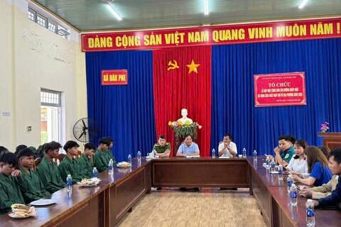Xã Đăk Pne gặp mặt thanh niên chuẩn bị lên đường nhập ngũ năm 2025 và các chiến sỹ hoàn thành nghĩa vụ quân sự trở về địa phương
